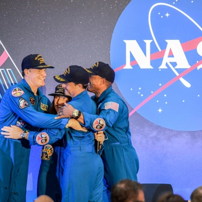 jsc2026e022292 (April 11, 2026) - NASA’s Artemis II crew, NASA astronauts Reid Wiseman, commander; Victor Glover, pilot; Christina Koch, mission...